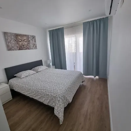 Apartamento T1 Com Piscina, Junto A Praia Da Rocha! Apartment *